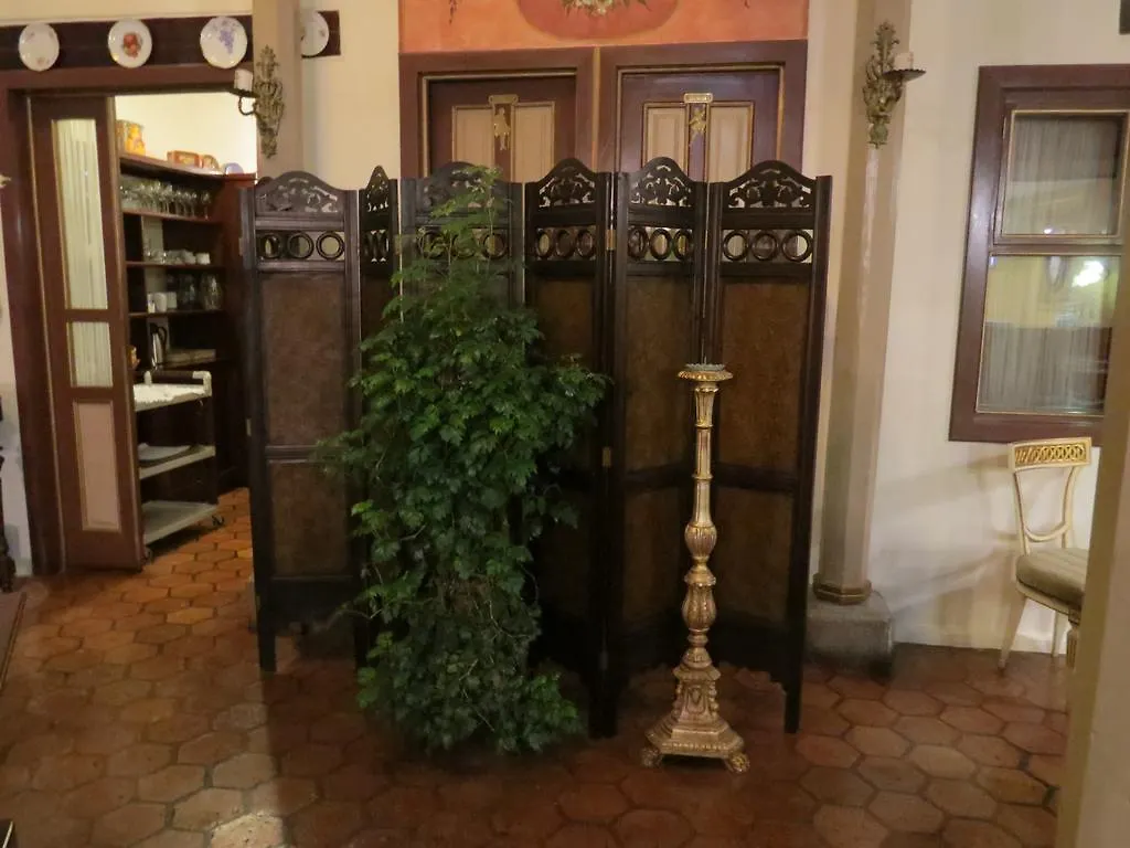 ****  Hotel Casa San Rafael Cuenca Ecuador
